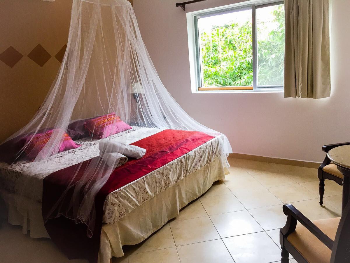 Esquina De La Felicidad De Playacar Bed & Breakfast Playa del Carmen Exterior photo